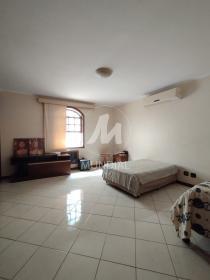 21 - Suite