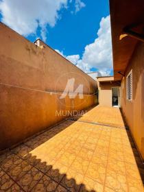 22 - Quintal/corredores