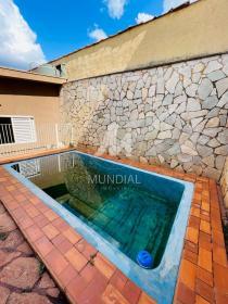 26 - Piscina