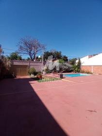 3 - Garagem/estacionamento