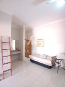 18 - Suite