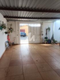 3 - Garagem/estacionamento