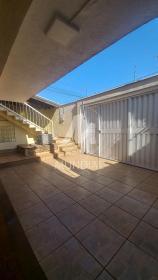 2 - Garagem/estacionamento