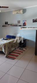25 - Dormitorio