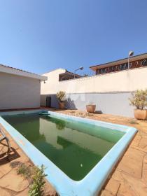 31 - Piscina