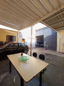 8 - Quintal/corredores