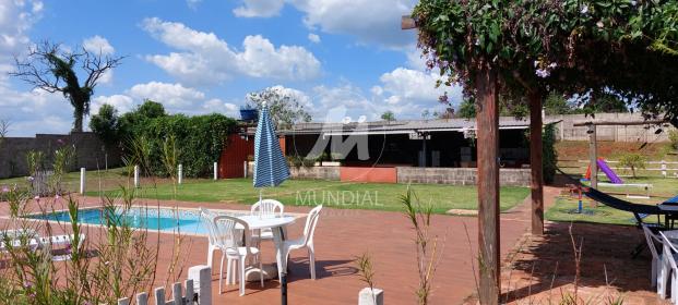 16 - Piscina