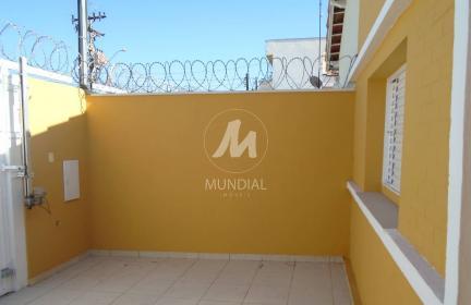 3 - Garagem/estacionamento