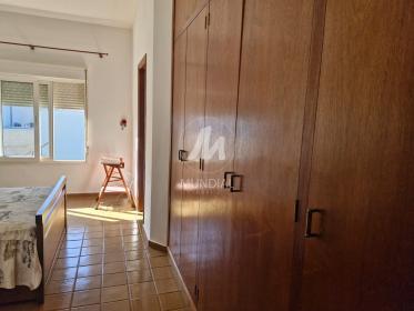 25 - Suite