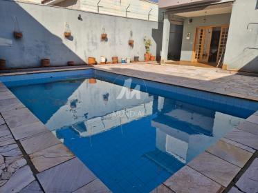 35 - Piscina