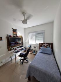 10 - Dormitorio