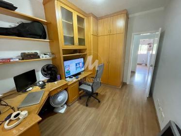 17 - Dormitorio