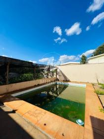 32 - Piscina