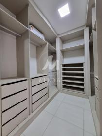 15 - Suite