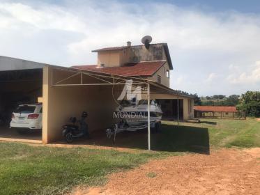 29 - Garagem/estacionamento