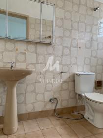 24 - Banheiro/lavabo