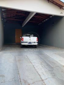 4 - Garagem/estacionamento