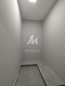 16 - Closet