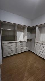 17 - Closet