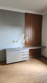 23 - Suite