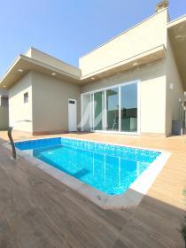 22 - Piscina