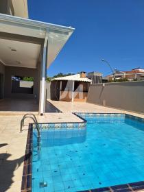 27 - Piscina