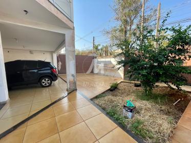 34 - Garagem/estacionamento