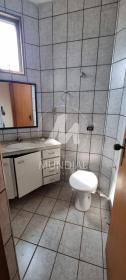 13 - Banheiro/lavabo