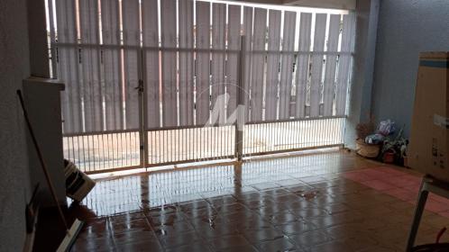 11 - Garagem/estacionamento