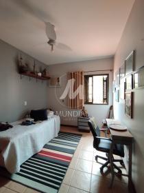12 - Dormitorio