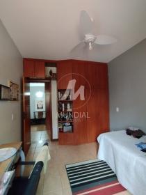 13 - Dormitorio
