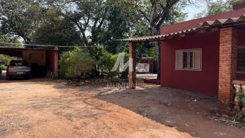 3 - Garagem/estacionamento