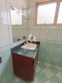 17 - Suite