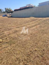4 - Terreno/Lote