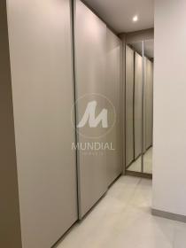 10 - Closet