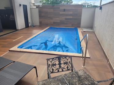 18 - Piscina
