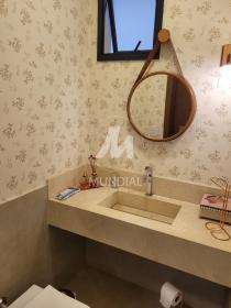 11 - Banheiro/lavabo
