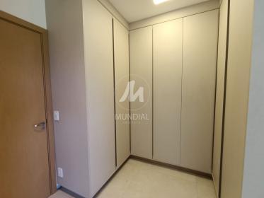 15 - Closet