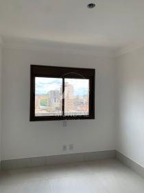 8 - Suite