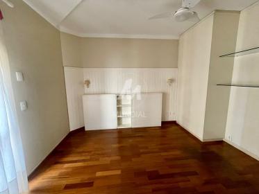 30 - Suite