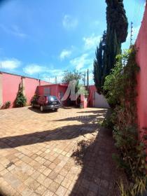 3 - Garagem/estacionamento