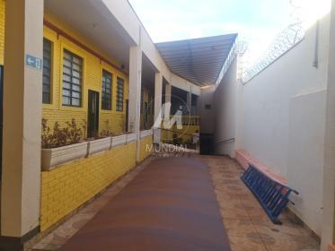 32 - Quintal/corredores