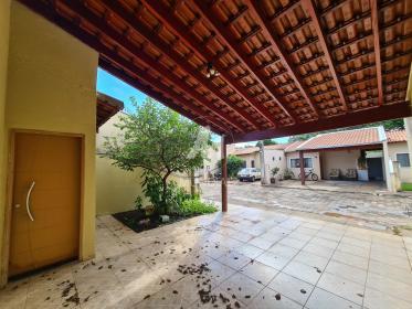 3 - Garagem/estacionamento