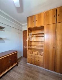 12 - Dormitorio