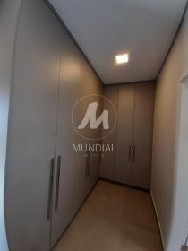14 - Closet