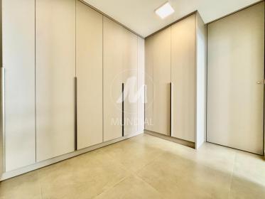 22 - Closet