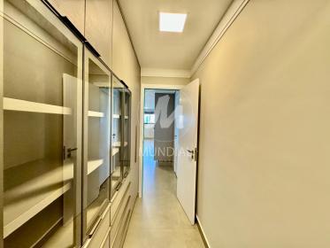 25 - Closet