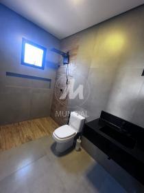 4 - Suite