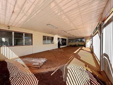 3 - Garagem/estacionamento