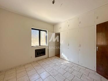 12 - Dormitorio